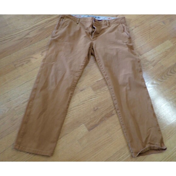 Dockers Men's Size 38 x 32 Brown Ultimate Chino Straight  Fit Smart 360 Flex - Picture 1 of 14